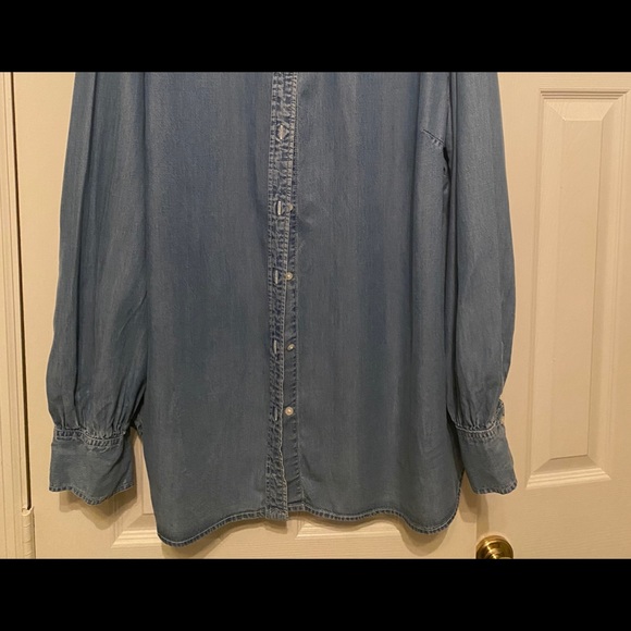 New-Ralph Lauren Blue button down blouse - Picture 2 of 7